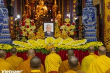 Ceremonia de réquiem para el secretario general Nguyen Phu Trong en la Pagoda Quan Su, Hanói. (Foto: VNA)