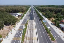 La carretera Phuoc-Tan Van, de 62 kilómetros de largo y 10 carriles, conectan los parques industriales de la provincia de Binh Duong. (Foto: VNA)