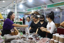 El evento atrae a numerosos visitantes. (Foto: baoquangninh.vn)