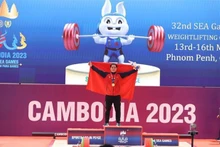 El pesista Nguyen Quoc Toan gana medalla de oro en SEA Games 32. (Foto: VNA)