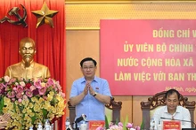 Máximo dirigente parlamentario visita provincia central de Ha Tinh 