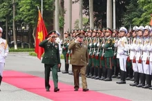 Acto de recibimiento en Hanói a la delegación del Ministerio de las Fuerzas Armadas Revolucionarias de Cuba. (Foto: VNA) 