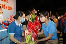 Ciudad Ho Chi Minh ofrece asistencia financiera a pobres con motivo del Tet. (Fotografía: VNA)