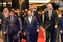 Primer ministro asiste al Foro de Negocios de Vietnam