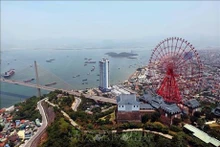 Una vista panorámica de la ciudad de Ha Long (Foto: VNA)