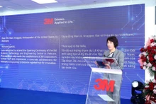 Nguyen Thi Bich Ngoc, viceministra de Planificación e Inversión, interviene en la inauguración del centro. (Foto: Ministerio de Planificación e Inversión)
