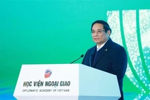 El primer ministro de Vietnam, Pham Minh Chinh, interviene en la cita. (Foto: VNA)