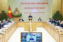 El primer ministro Pham Minh Chinh habla en la reunión. (Foto: VNA)