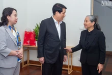 [Foto] Presidente vietnamita visita a ex líderes del Partido y Estado en ocasión del Año Nuevo Lunar 2025
