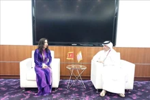 La viceministra de Relaciones Exteriores de Vietnam, Le Thi Thu Hang, sostiene conversaciones con el secretario de Estado de Asuntos Exteriores de Qatar, Soltan bin Saad al-Muraikhi. (Foto:VNA)