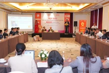 Rueda de prensa para anunicar sobre la exposición. (Foto: dangcongsan.vn)