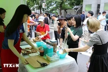 Un festival cultural en la ciudad de Uijeongbu de la provincia surcoreana de Gyeonggi se celebró para conmemorar el décimo aniversario de la Asociación de Mujeres de Vietnam. (Foto: VNA)