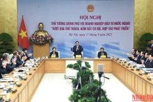 El primer ministro, Pham Minh Chinh, preside la conferencia. 