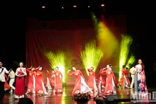 El evento saluda al 94 aniversario de la fundación del Partido Comunista de Vietnam 