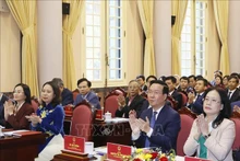 El presidente de Vietnam, Vo Van Thuong, y los delegados. (Foto: VNA)