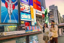 Una escena del video musical.