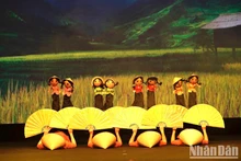 El espectáculo presenta al público las particularidades del teatro vietnamita. (Fotografía : Minh Giang)