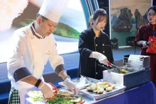 El festival ofrece una oportunidad única para que los visitantes exploren la quintaesencia de la cocina vietnamita con casi 130 stands. (Foto: VNA)