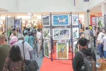 En la exposición.
