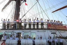 La fragata 286-Le Quy Don inicia una visita amistosa a Singapur. (Fotografía: VNA)