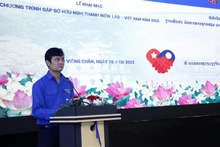 El primer secretario de la Unión de Jóvenes Comunistas Ho Chi Minh, Bui Quang Huy, habla en el evento. (Foto: VNA)