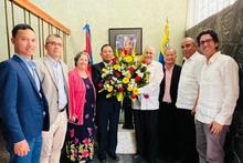 El embajador Vu Trung My extende sus felicitaciones al Partido, el Estado, el Gobierno y el pueblo de Cuba por el 66 Aniversario del triunfo de la Revolución cubana. (Foto: VNA)
