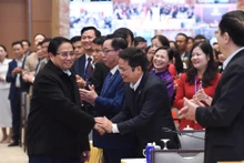 [Foto] Primer ministro de Vietnam dialoga con agricultores