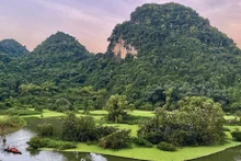 Thung Nham es conocido como el "hogar" ideal de diversas especies de aves residentes en el delta del Norte y de aves migratorias estacionales. (Fuente:VNA) 