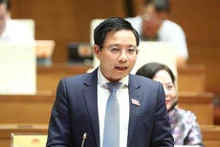 El ministro de Transporte, Nguyen Van Thang en la sesión. (Foto: VNA)