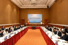 El panorama de la sesión. (Foto: el Ministerio de Industria y Comercio)