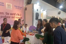 Espacio de Vietnam capta atención del público en el evento. (Fotografía: baoquocte.vn) 