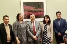 Representantes vietnamitas y canadienses. (Fotografía: VNA)