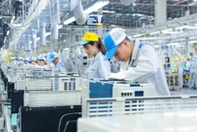 Inversión extranjera en Vietnam alcanzó 9,27 mil millones de dólares
