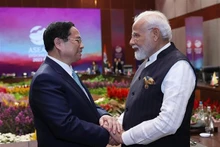 El primer ministro vietnamita, Pham Minh Chinh, se reúne con su homólogo indio, Narendra Modi. (Foto: VNA)