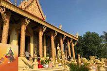Pagoda de los jemeres en la Aldea de Cultura y Turismo de las Etnias de Vietnam.