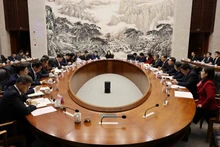 La delegación vietnamita también mantiene reuniones con representantes de la Comisión de Desarrollo y Reforma y de la Federación de Industria y Comercio, ambas de la provincia de Zhejiang. (Foto: VNA)