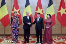 El presidente de Vietnam, Luong Cuong, y su esposa ofrece un banquete de Estado en honor a la visita de los reyes Felipe y Matilde de Bélgica. (Foto: VNA)