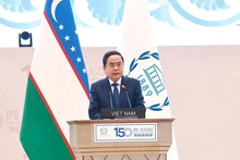 El presidente de la Asamblea Nacional de Vietnam (ANV), Tran Thanh Man, habla en la cita. (Foto: VNA)
