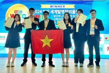 Estudiantes vietnamitas ganadores del concurso.