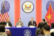 El subsecretario de Estado de Estados Unidos para Asia Oriental y el Pacífico, Daniel Kritenbrink, en el evento. (Fotografía: VNA)