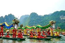 La danza del dragón en el río. 