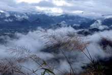 La ciudad de Lai Chau se esconde entre las nubes. (Foto: VNA)