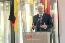 El presidente de Alemania, Frank-Walter Steinmeier, presenta un discuso en la Universidad Vietnam-Alemania. (Foto: VNA)