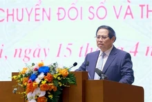 Primer ministro vietnamita habla en el evento. (Foto: VNA)