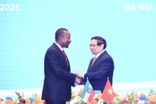 [Foto] Primeros ministros de Vietnam y Etiopía presencian la firma de documentos de cooperación entre sus países
