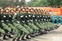 Ensayo de desfile en el aeropuerto de Bien Hoa, de la provincia de Dong Nai.
