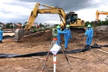 Tratamiento del suelo contaminado con dioxina en aeropuerto de Bien Hoa. (Foto: Usaid Vietnam)