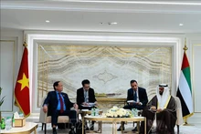 La reunión entre Tran Quang Phuong, vicepresidente de la Asamblea Nacional de Vietnam y primer vicepresidente del Consejo Nacional Federal de EAU, Hamad Ahmed Al Rahoumi. (Fotografía: VNA)