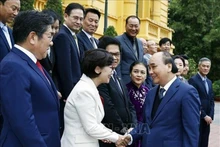 El presidente Nguyen Xuan Phuc se reúne con representantes de organizaciones de los surcoreanos que viven y trabajan en Vietnam. (Fotografía: VNA)
