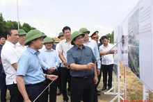 Primer ministro vietnamita inspecciona proyectos infraestructurales en provincia de Yen Bai